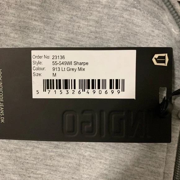 never worn - Picture 4 of 4